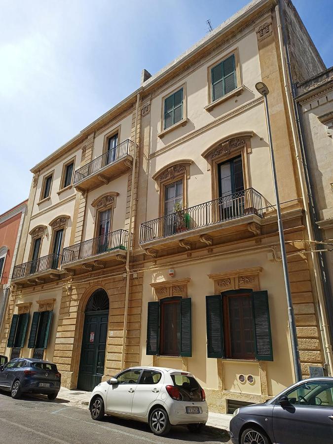 Designer Apartment Лечче Экстерьер фото